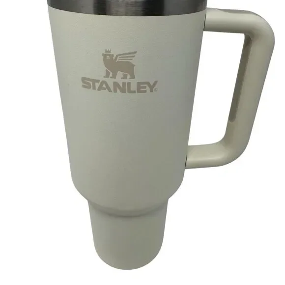 STANLEY EXCLUSIVE THE QUENCHER CUP TUMBLER ONE 40 OZ CREAM WHITE - Picture 2 of 5